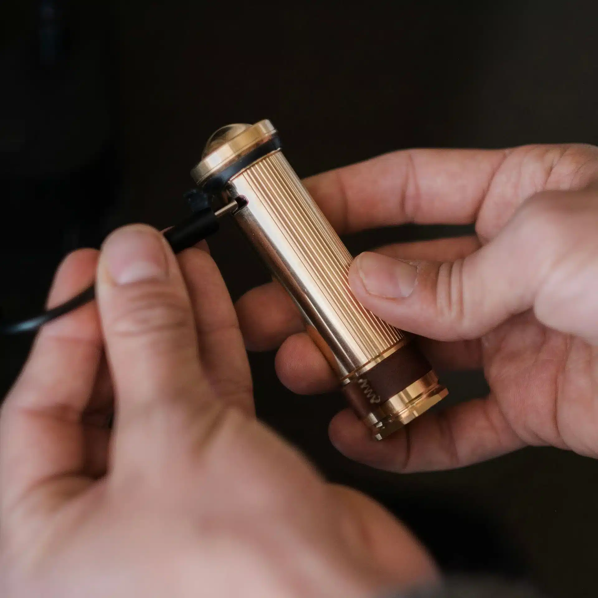 LIV 155 MiniFlashlight Brass PDP
